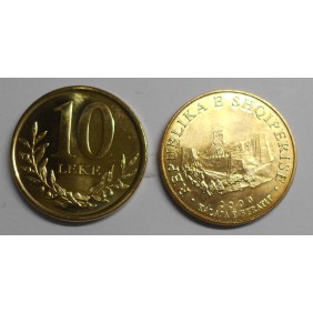 ALBANIA 10 Leke 2000