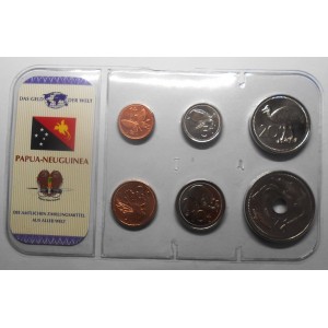 PAPUA NEW GUINEA Set coins...