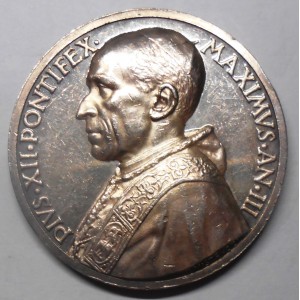 MEDAGLIA PIO XII ANNO III...