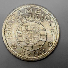 MOZAMBIQUE 5 Escudos 1960 AG